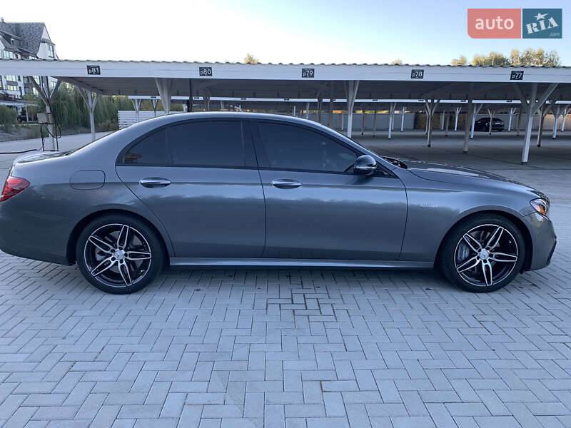 Седан Mercedes-Benz E-Class 2017 в Києві