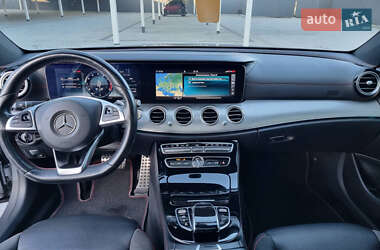 Седан Mercedes-Benz E-Class 2017 в 