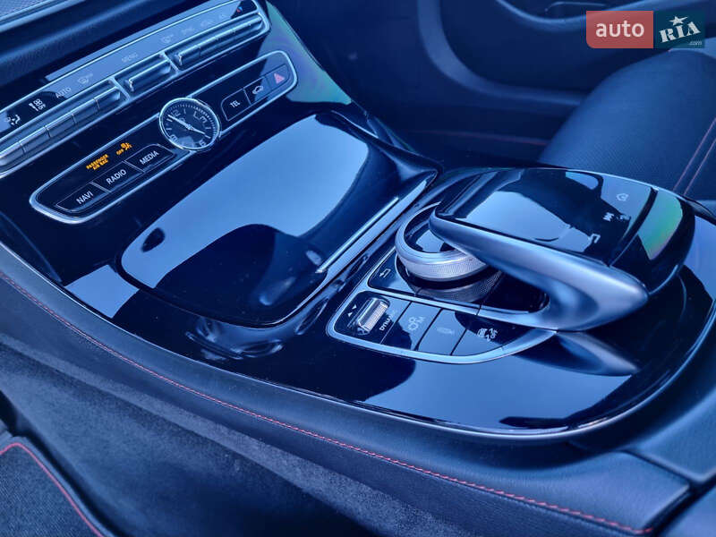 Седан Mercedes-Benz E-Class 2017 в Києві