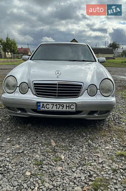 Седан Mercedes-Benz E-Class 2000 в Луцьку