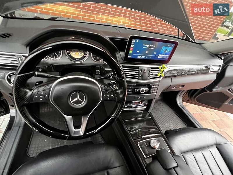 Седан Mercedes-Benz E-Class 2012 в Одессе
