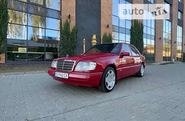 Седан Mercedes-Benz E-Class 1994 в Черновцах