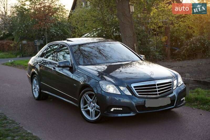 Седан Mercedes-Benz E-Class 2009 в Староконстантинове