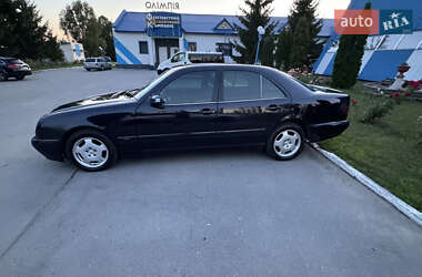 Седан Mercedes-Benz E-Class 2001 в 