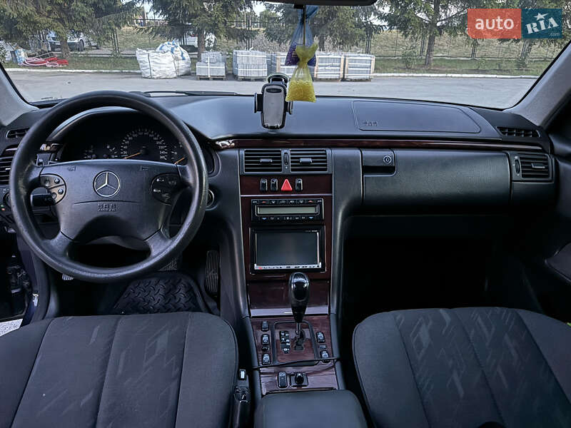 Седан Mercedes-Benz E-Class 2001 в Черновцах фото 17 Седан Mercedes-Benz E-Class 2001 в Черновцах