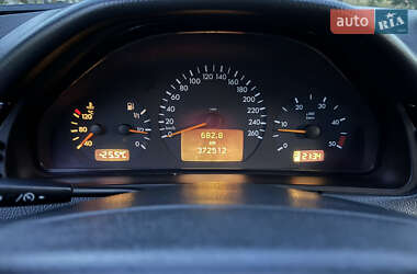 Седан Mercedes-Benz E-Class 2001 в 