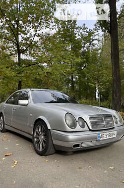 Седан Mercedes-Benz E-Class 1997 в Києві