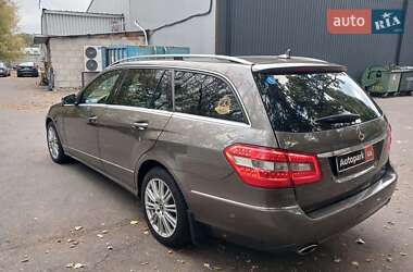 Универсал Mercedes-Benz E-Class 2011 в 