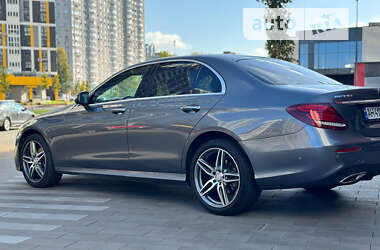 Седан Mercedes-Benz E-Class 2018 в Києві