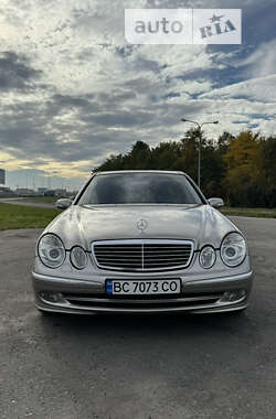 Седан Mercedes-Benz E-Class 2004 в Львові