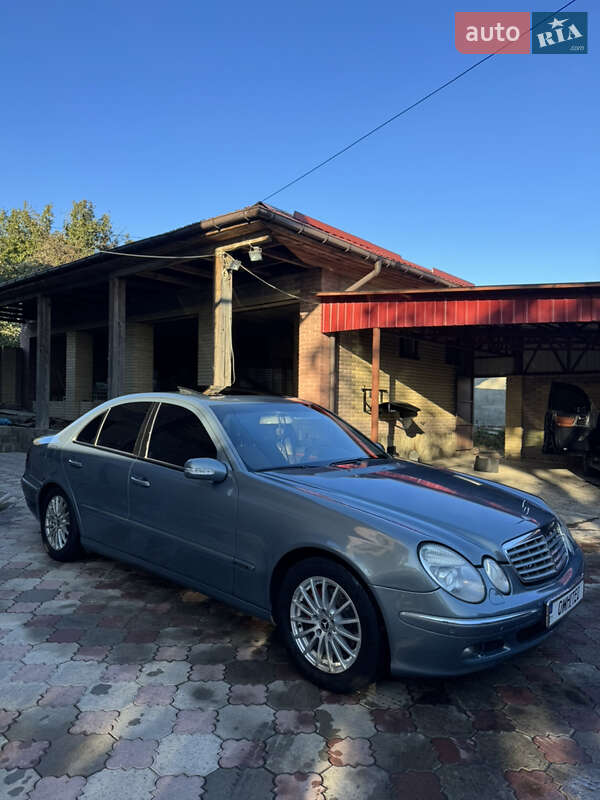 Седан Mercedes-Benz E-Class 2004 в Чугуеве фото 3 Седан Mercedes-Benz E-Class 2004 в Чугуеве