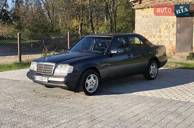 Седан Mercedes-Benz E-Class 1994 в Самборі