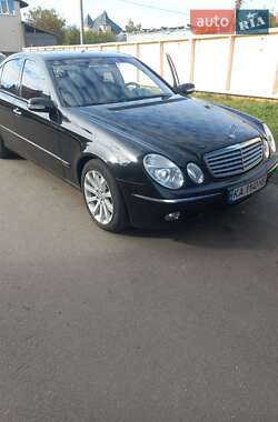 Седан Mercedes-Benz E-Class 2004 в Киеве