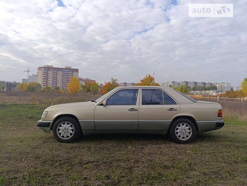 Седан Mercedes-Benz E-Class 1990 в Черкасах фото 4 Седан Mercedes-Benz E-Class 1990 в Черкасах