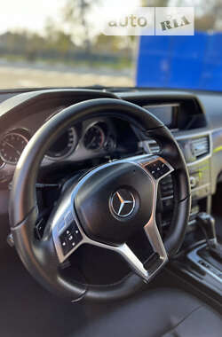 Седан Mercedes-Benz E-Class 2012 в Івано-Франківську