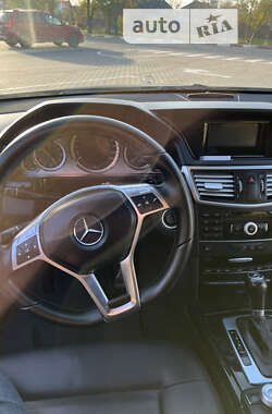 Седан Mercedes-Benz E-Class 2012 в Івано-Франківську