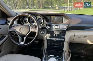 Седан Mercedes-Benz E-Class 2015 в 