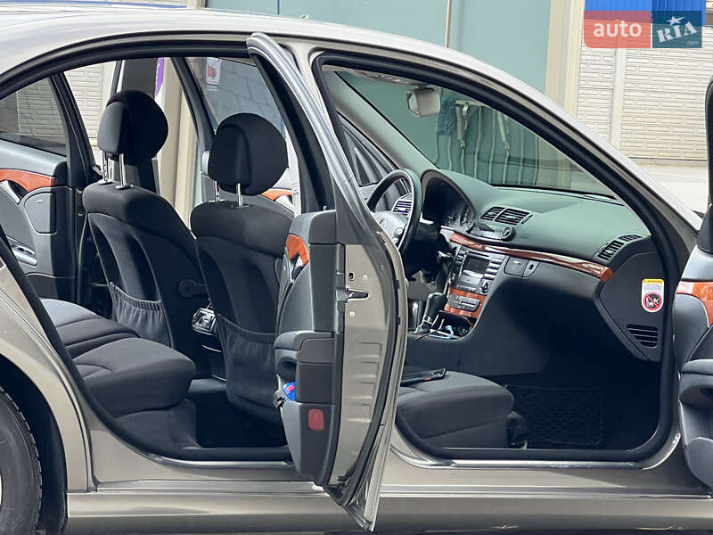 Седан Mercedes-Benz E-Class 2007 в Одессе