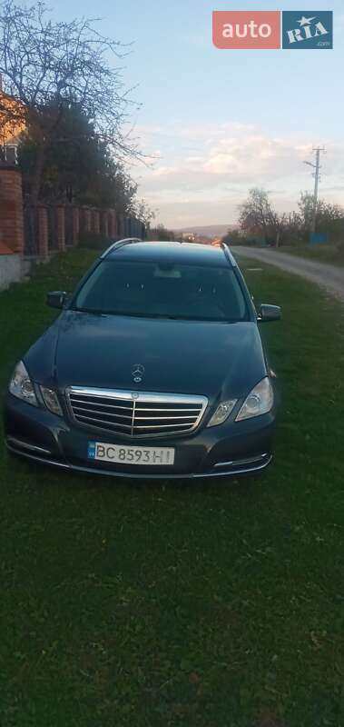 Універсал Mercedes-Benz E-Class 2013 в Львові