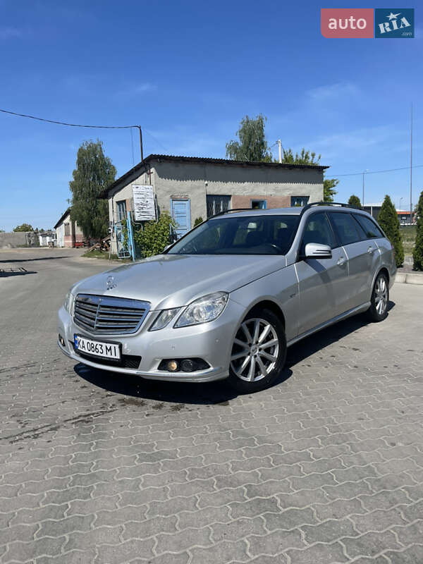 Универсал Mercedes-Benz E-Class 2011 в Киеве