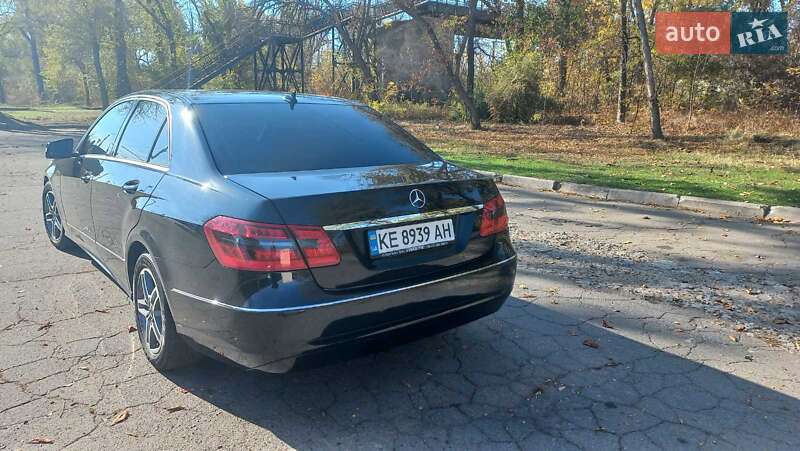 Седан Mercedes-Benz E-Class 2010 в Кривому Розі