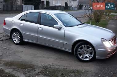 Седан Mercedes-Benz E-Class 2005 в Хусте