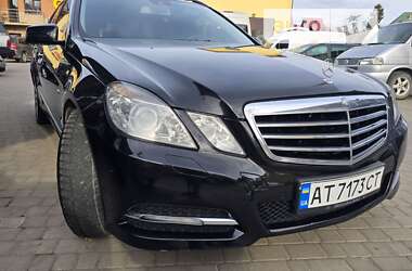 Універсал Mercedes-Benz E-Class 2011 в Івано-Франківську