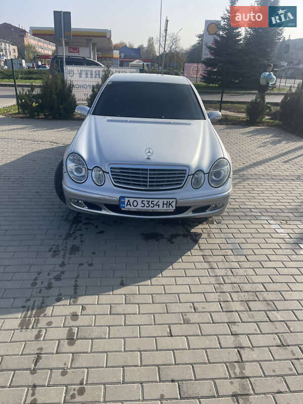Седан Mercedes-Benz E-Class 2003 в Мукачево
