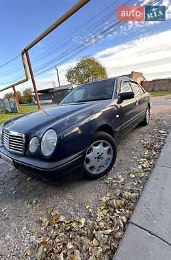 Седан Mercedes-Benz E-Class 1996 в Одесі