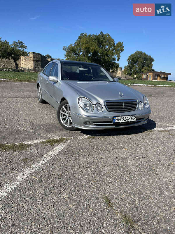 Седан Mercedes-Benz E-Class 2005 в 