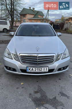 Седан Mercedes-Benz E-Class 2010 в Киеве