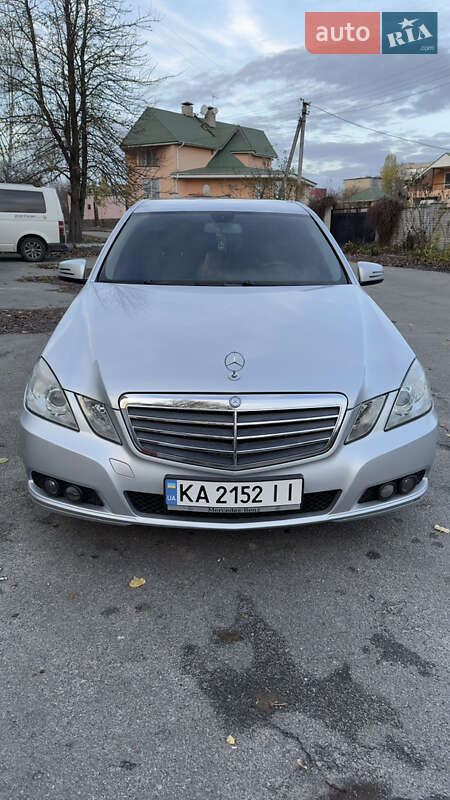 Mercedes-Benz E-Class 2010