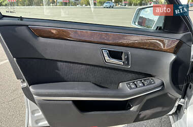 Седан Mercedes-Benz E-Class 2010 в 