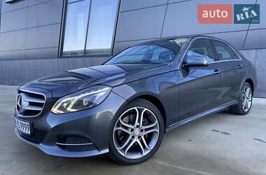 Седан Mercedes-Benz E-Class 2013 в Львове