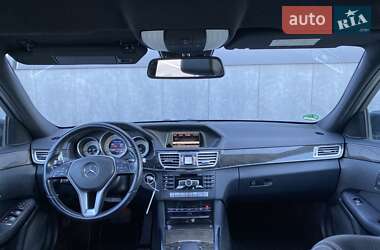 Седан Mercedes-Benz E-Class 2013 в Львове