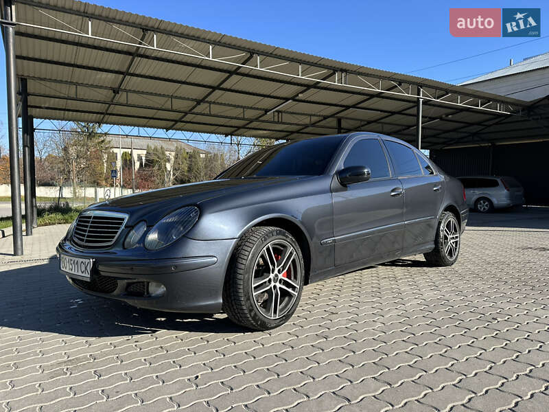 Седан Mercedes-Benz E-Class 2002 в Гусятине