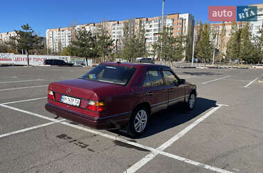 Седан Mercedes-Benz E-Class 1989 в Миколаєві