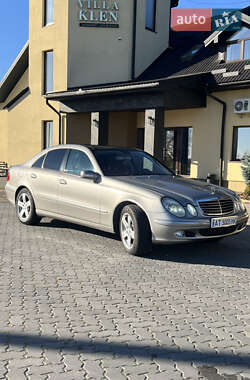 Седан Mercedes-Benz E-Class 2004 в Косові