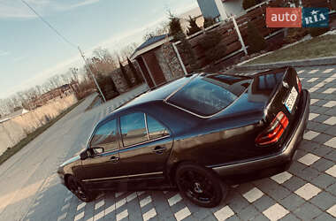 Седан Mercedes-Benz E-Class 2001 в Стрые