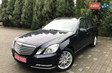 Універсал Mercedes-Benz E-Class 2012 в Самборі