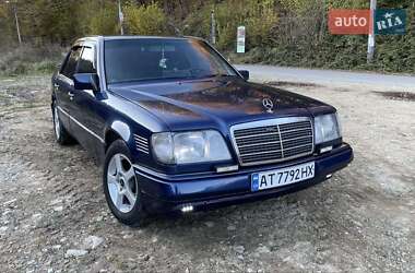 Седан Mercedes-Benz E-Class 1995 в Яремче