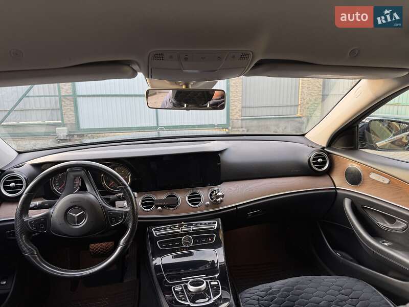 Седан Mercedes-Benz E-Class 2017 в Яворові фото 20 Седан Mercedes-Benz E-Class 2017 в Яворові