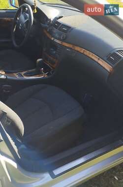 Універсал Mercedes-Benz E-Class 2005 в 