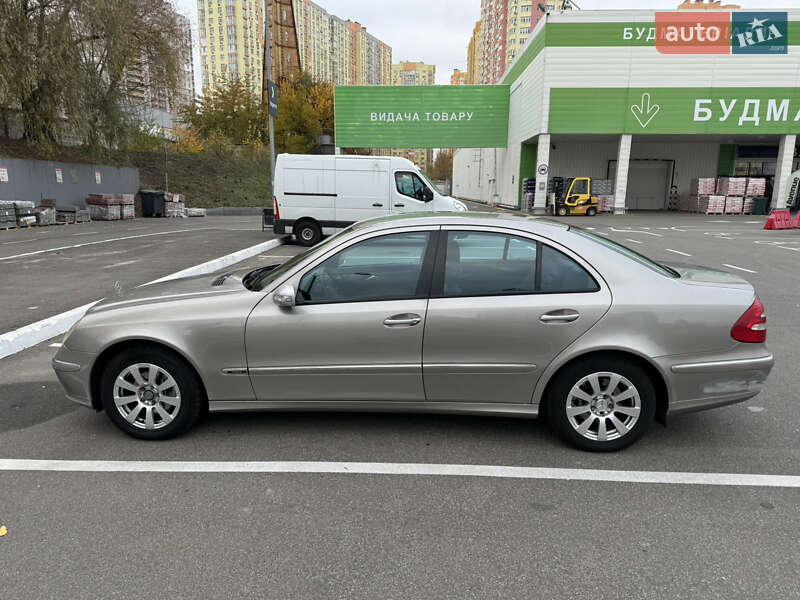 Седан Mercedes-Benz E-Class 2005 в Киеве