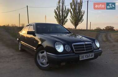 Седан Mercedes-Benz E-Class 1996 в Березнеговатом