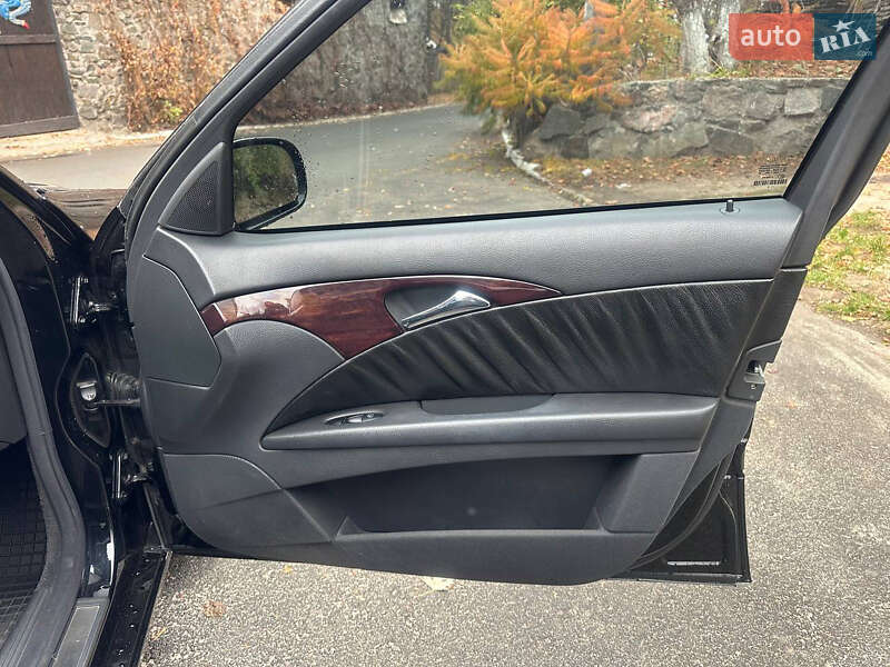 Седан Mercedes-Benz E-Class 2004 в Черкасах