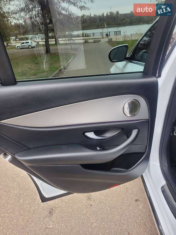 Седан Mercedes-Benz E-Class 2017 в Кривому Розі