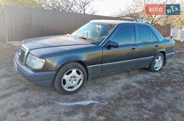 Седан Mercedes-Benz E-Class 1992 в Житомирі