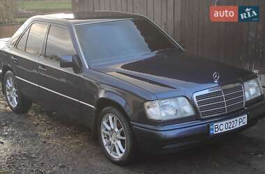 Седан Mercedes-Benz E-Class 1995 в Золочеві