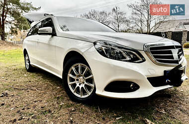 Універсал Mercedes-Benz E-Class 2013 в Черкасах